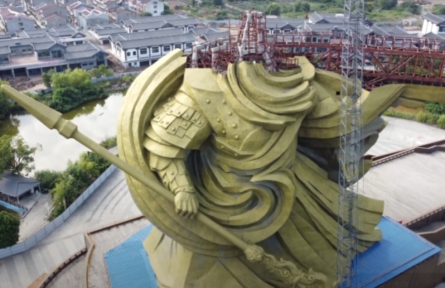 荊州7億建造的巨大關公像 如今變違建拆除費6億 八卦新聞