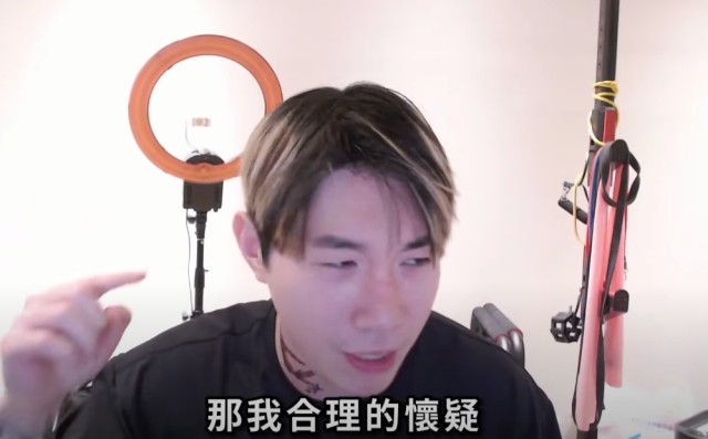 中文系的尼克星上課囉!「玄這個字不是這樣用游否希你要演就演到底啊~~~~」