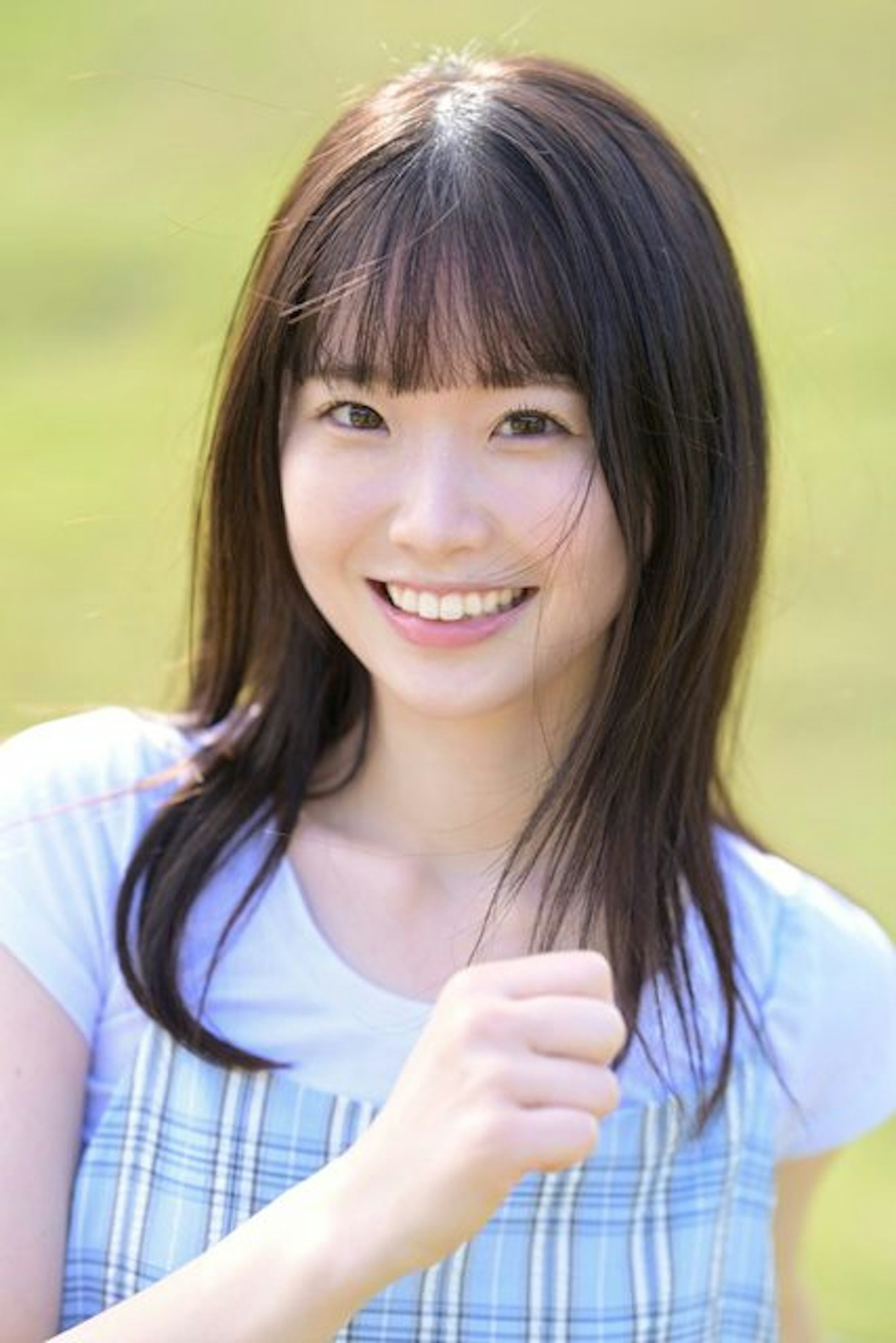 新 演 員 白 上 咲 花"暗 黑 福 原 愛"被 爆 曾 拍 愛 情 動 作 步 兵 片 