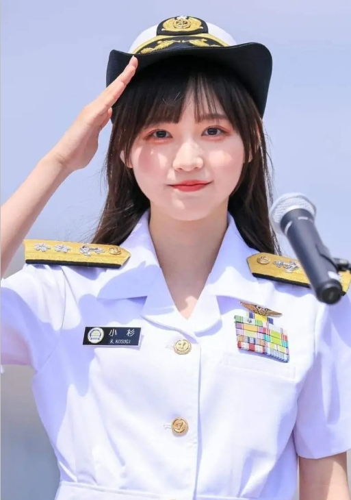 日本自衛隊「美女司令官」爆紅!本名叫小杉怜子還是個大學生?