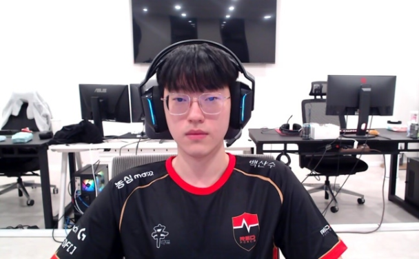 Scout:在中國待了將近十年,韓文很久沒講,有些想說的話沒有辦法立刻跑到腦袋前面
