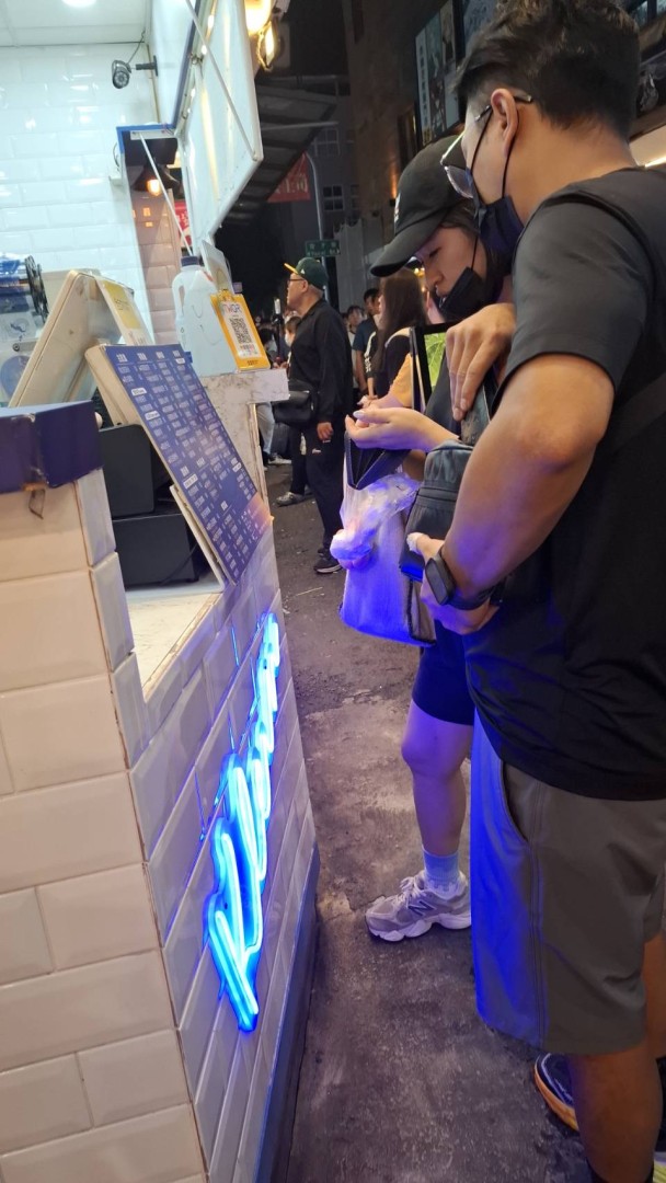 卡門哥為什麼要在一中街大吼大叫?
