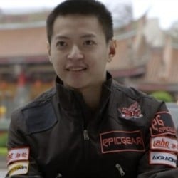 西霸怒罵